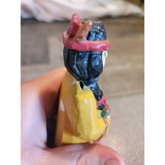 Native American Girl Apple bundle AS IS figure decor Thanksgiving - Picture 4 of 7